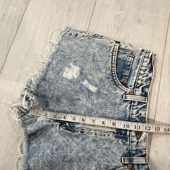 Vintage Levi’s women’s shorts size 32 - Picture 5 of 8